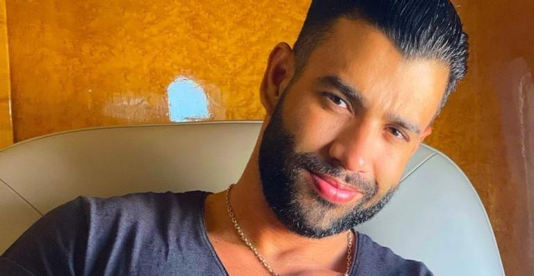 Gusttavo Lima compartilha foto e detalhe do corpo do cantor chama a atenção  - Super Rádio Tupi